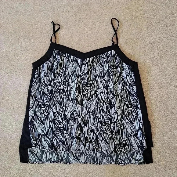 ❤️ Black and  White Dynamite Sleeveless Top - Picture 13 of 13